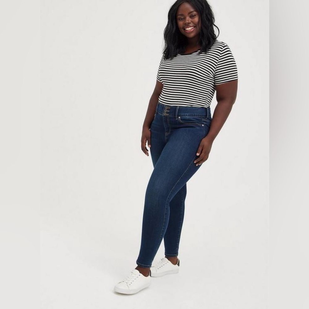 🥳SOLD🥳Jegging Skinny Super Soft High-Rise Jean💕 - Picture 2 of 9